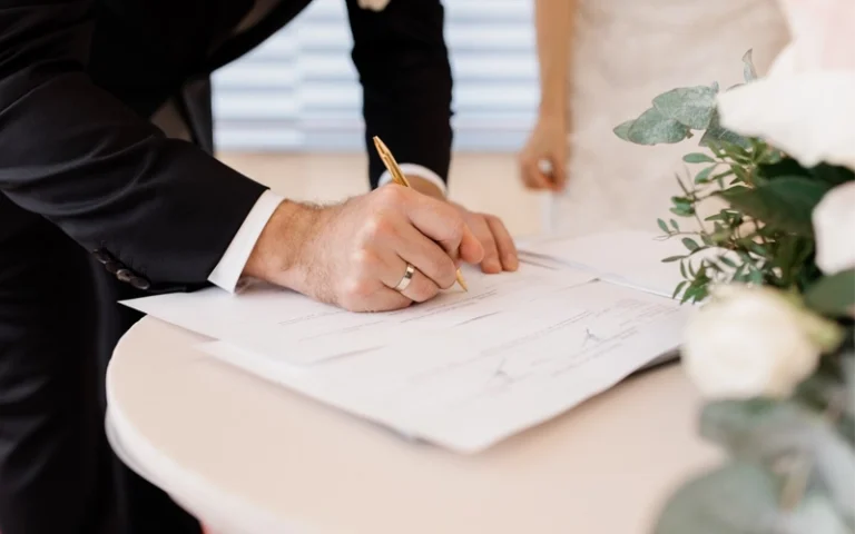 التجنيس بالزواج